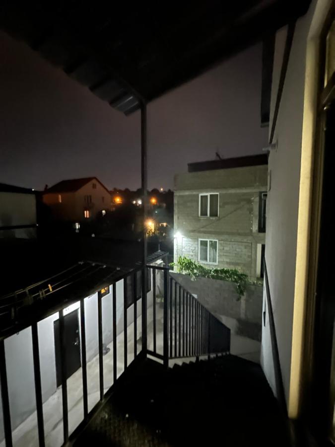 Guesthouse Chrdili Tbilisi Exteriör bild